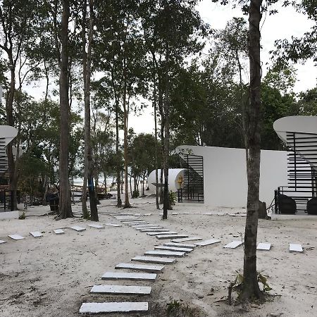 The Pipes Resort Koh Rong Sanloem Buitenkant foto