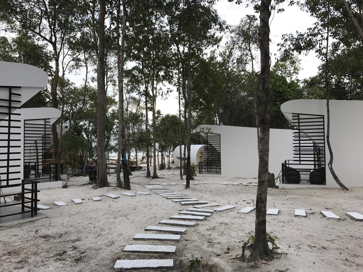 The Pipes Resort Koh Rong Sanloem Buitenkant foto