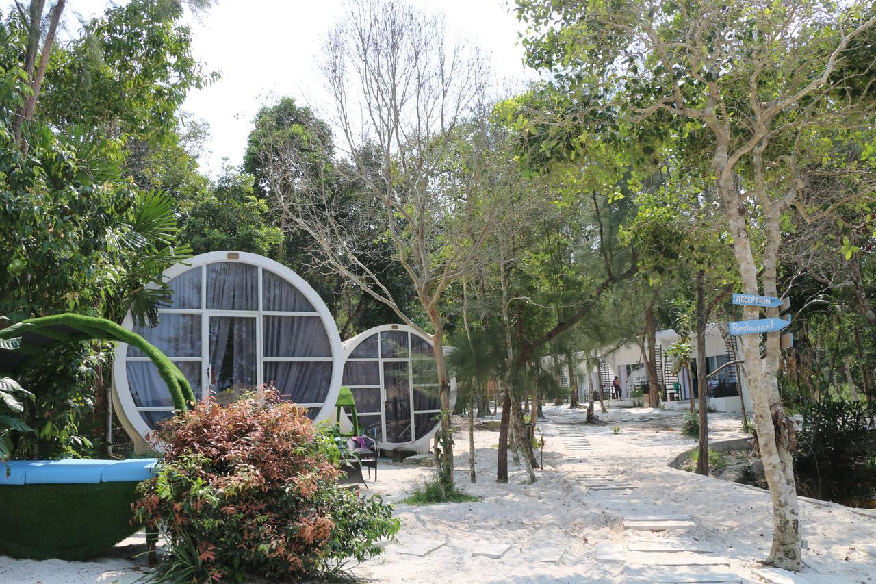 The Pipes Resort Koh Rong Sanloem Buitenkant foto