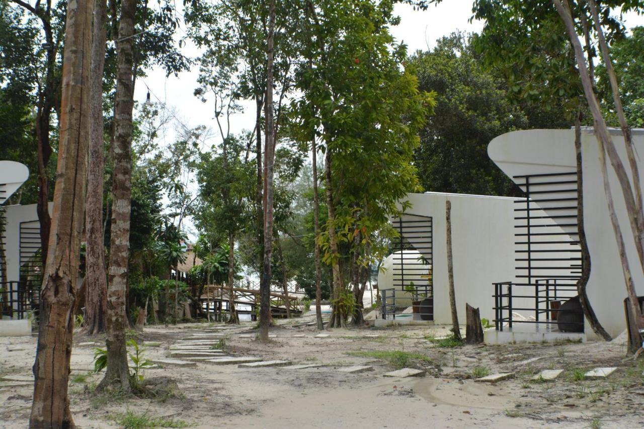 The Pipes Resort Koh Rong Sanloem Buitenkant foto
