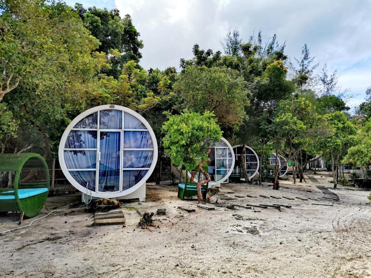 The Pipes Resort Koh Rong Sanloem Buitenkant foto
